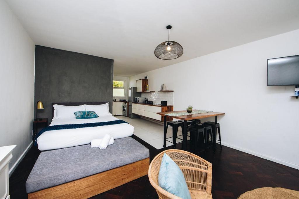 New! Blue Waters Beachside 50m Sea *