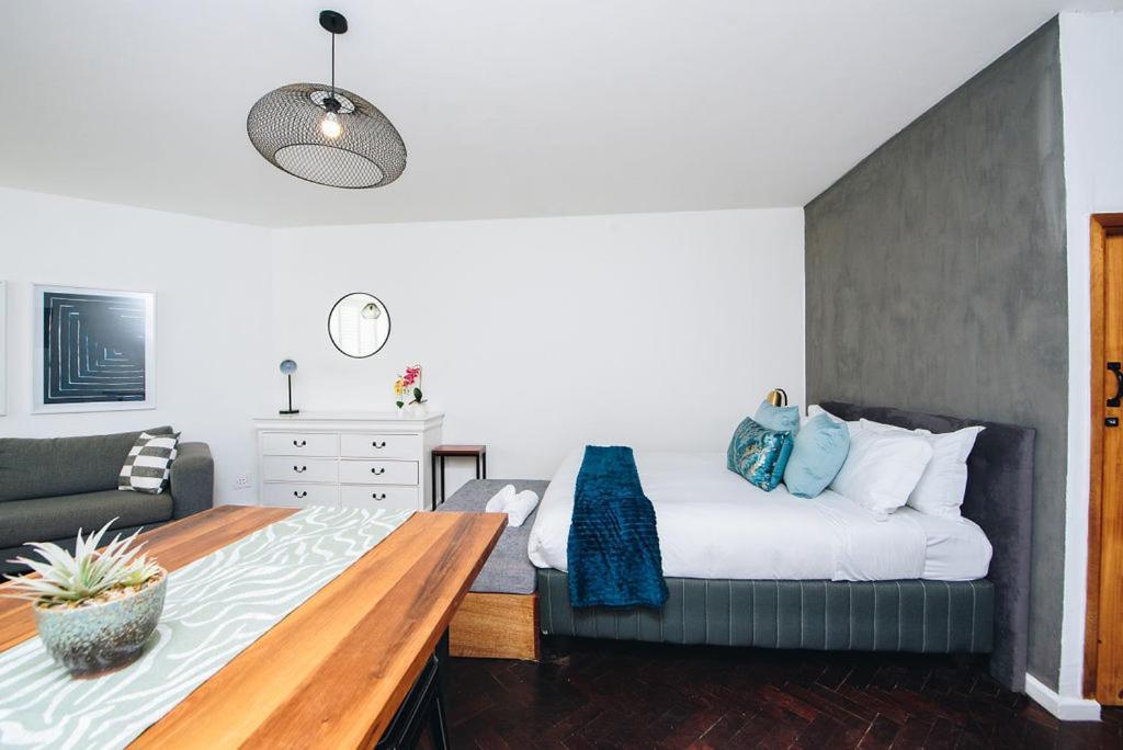 Apartment New! Blue Waters Beachside 50m Sea